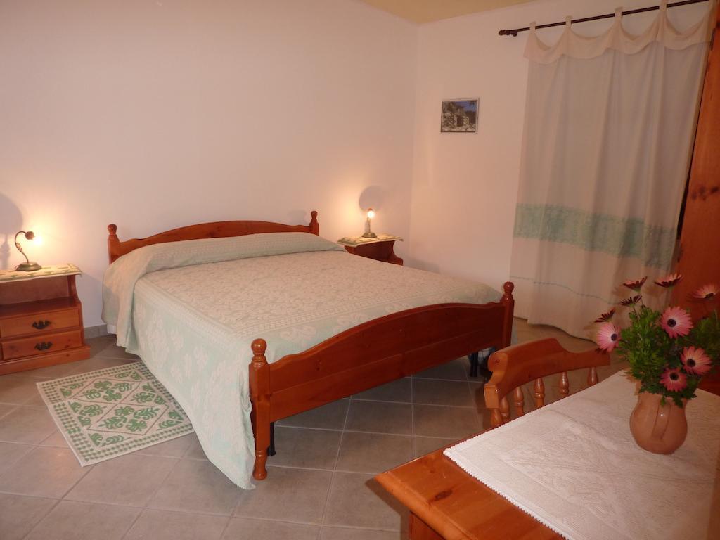 Agriturismo Su Barraccu Loceri Habitación foto